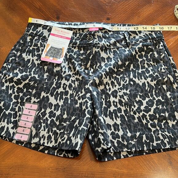 Isaac Mizrahi Leopard Print Tailored Shorts Size 6 Casual Animal Print - Picture 8 of 11